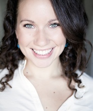 Book an Appointment with Carolyn Schmidt for Stretch Therapy