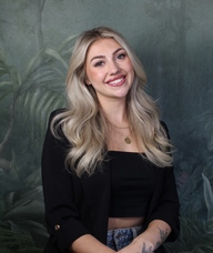 Book an Appointment with Rianna Cruickshank for Skincare