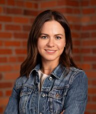 Book an Appointment with Nia Neumann for Free Consultation