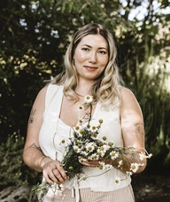 Book an Appointment with Leah Schmutter for Holistic Nutrition & Herbal Medicine