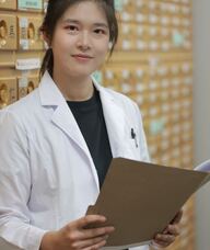 Book an Appointment with Mia （Wenya） Wei for Acupuncture